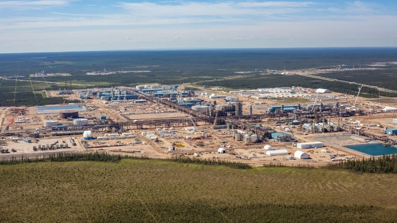 Aerial view of Alberta oilsands site with tailings ponds